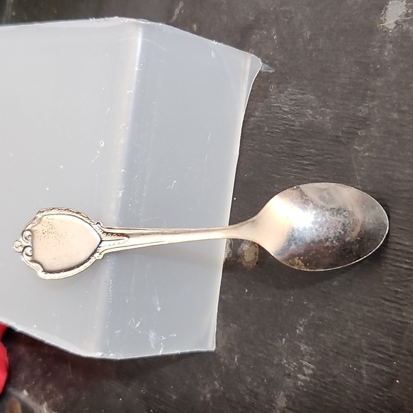 Single Hawaii USS Arizona Memorial Silver Colored Spoon - Picture 2 of 5